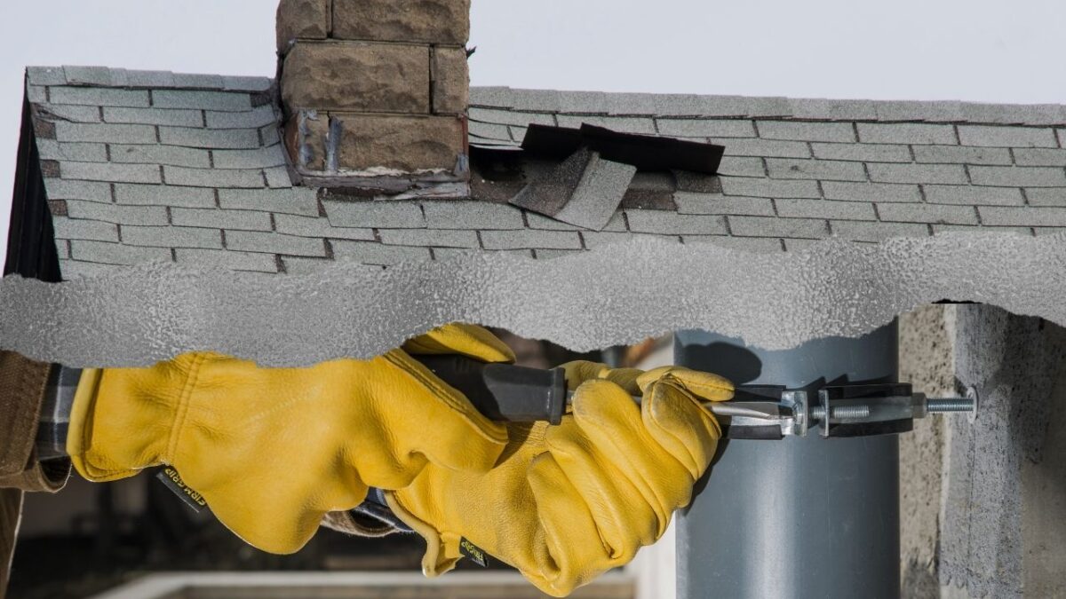 なぜ雨漏り修理の保証はトラブルになりやすいのか